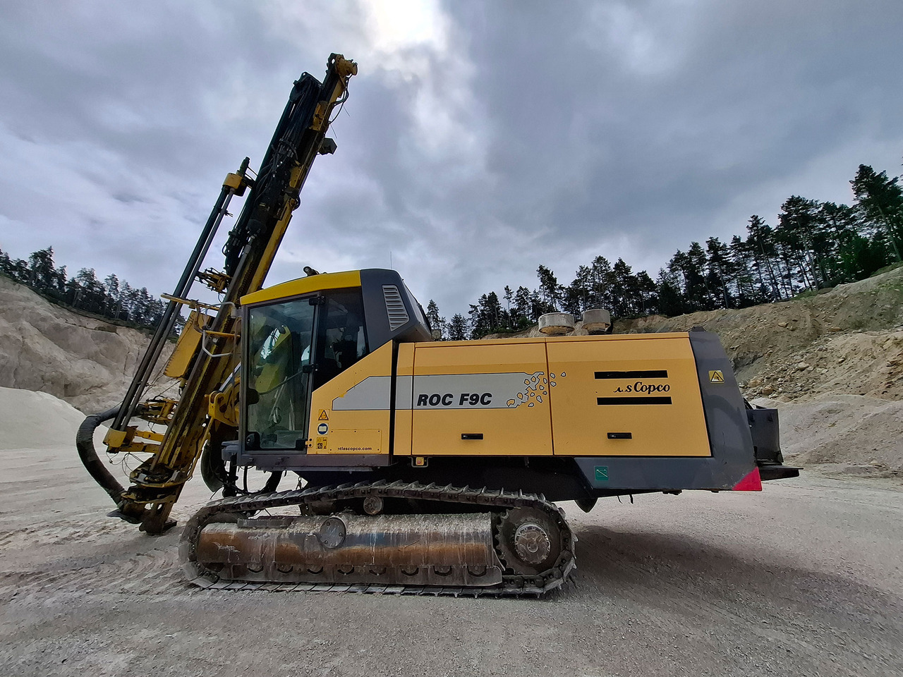 Atlas Copco ROC F9C-11 - Foreuse: photos 1 Atlas Copco ROC F9C-11 - Foreuse: photos 1