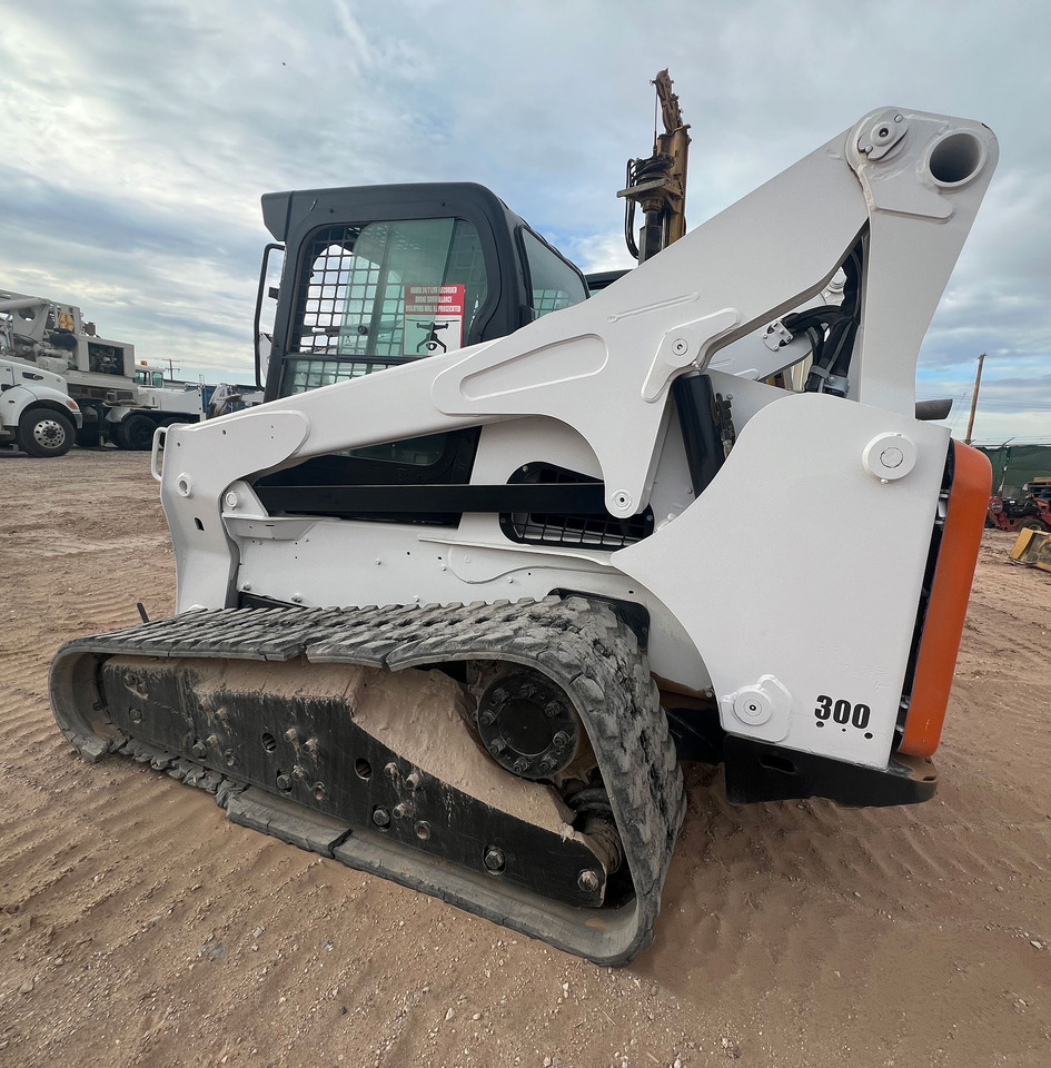Bobcat T870 - Mini chargeuse: photos 4 Bobcat T870 - Mini chargeuse: photos 4