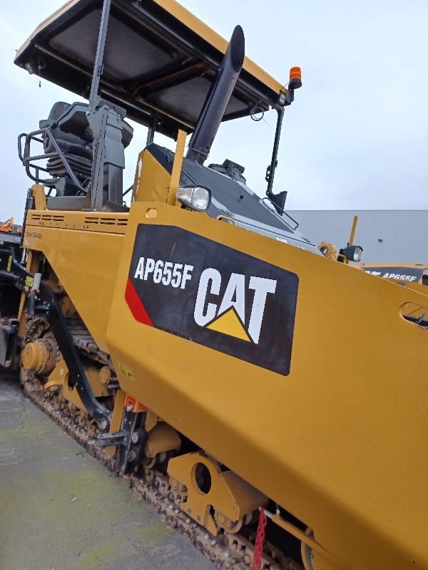 Caterpillar AP655F - Finisseur: photos 3 Caterpillar AP655F - Finisseur: photos 3
