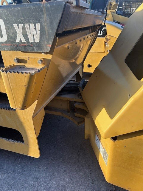 Compacteur Caterpillar CB-543D XW: photos 6