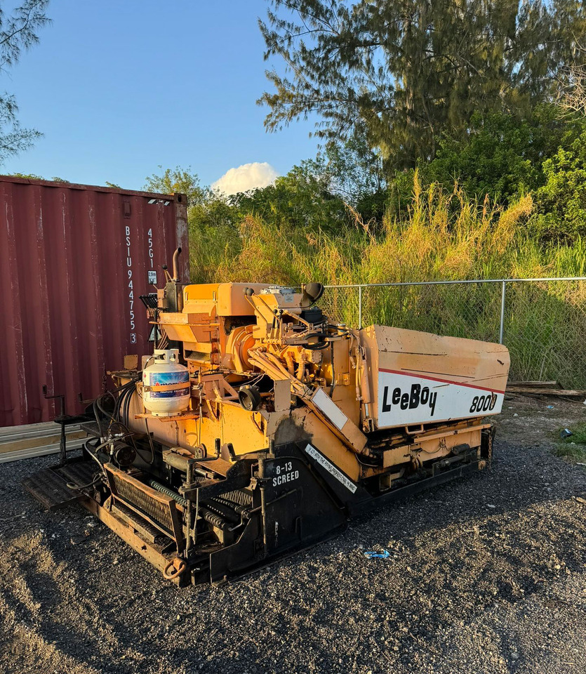 Leeboy 8000 - Finisseur: photos 1 Leeboy 8000 - Finisseur: photos 1