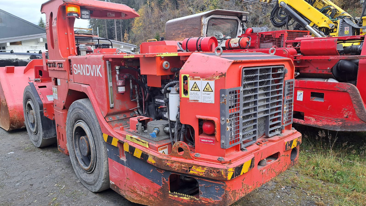 Sandvik LH202 - Machine d'exploitation minière: photos 5 Sandvik LH202 - Machine d'exploitation minière: photos 5