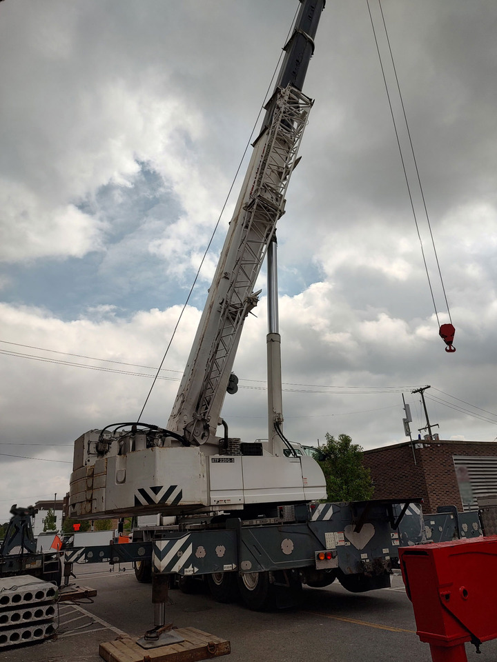 Tadano ATF 220G-5 - Grue tout-terrain: photos 5 Tadano ATF 220G-5 - Grue tout-terrain: photos 5