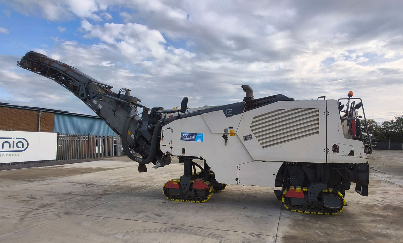 Wirtgen W 100 CFI - Fraiseuse à froid: photos 3 Wirtgen W 100 CFI - Fraiseuse à froid: photos 3