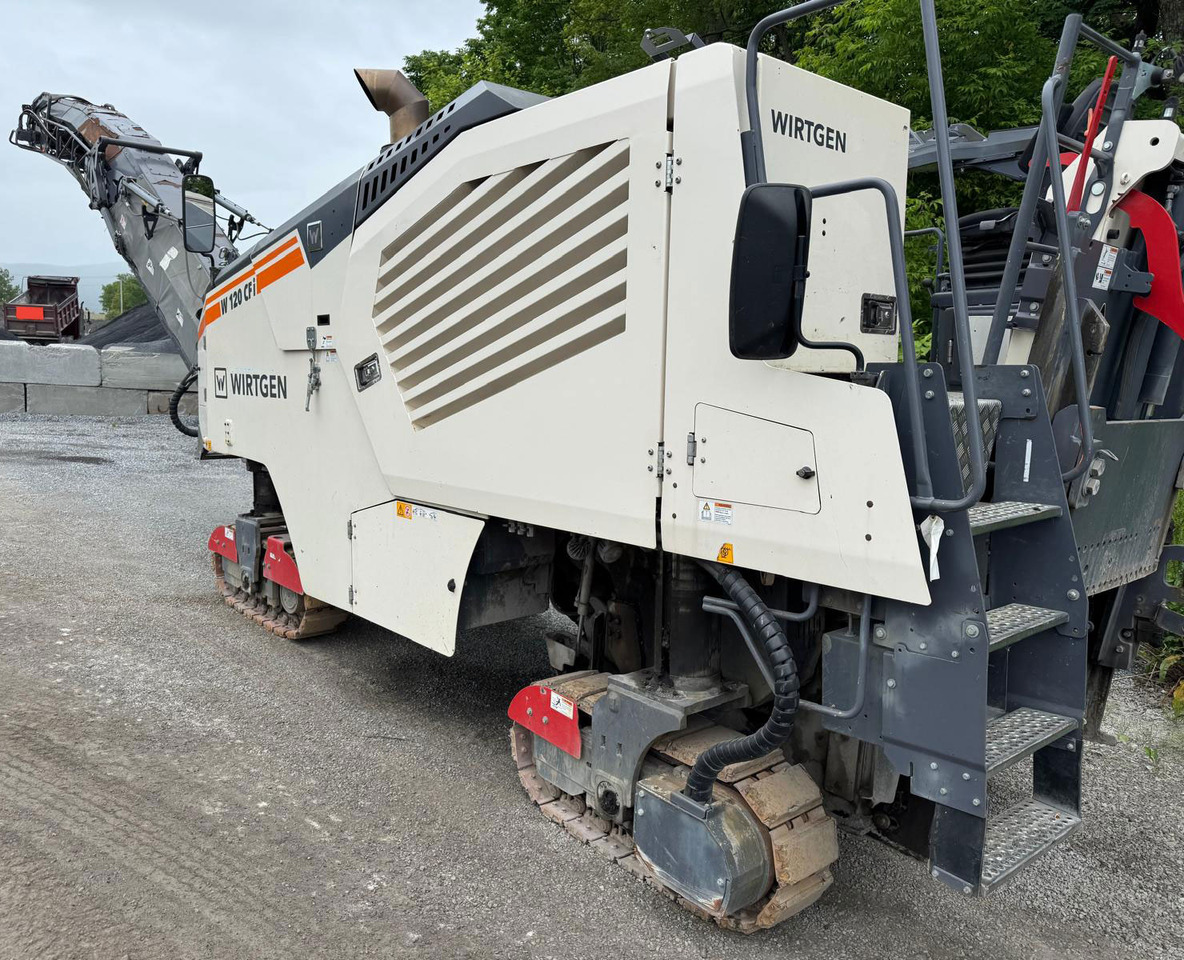 Wirtgen W 120 CFI - Fraiseuse à froid: photos 1 Wirtgen W 120 CFI - Fraiseuse à froid: photos 1