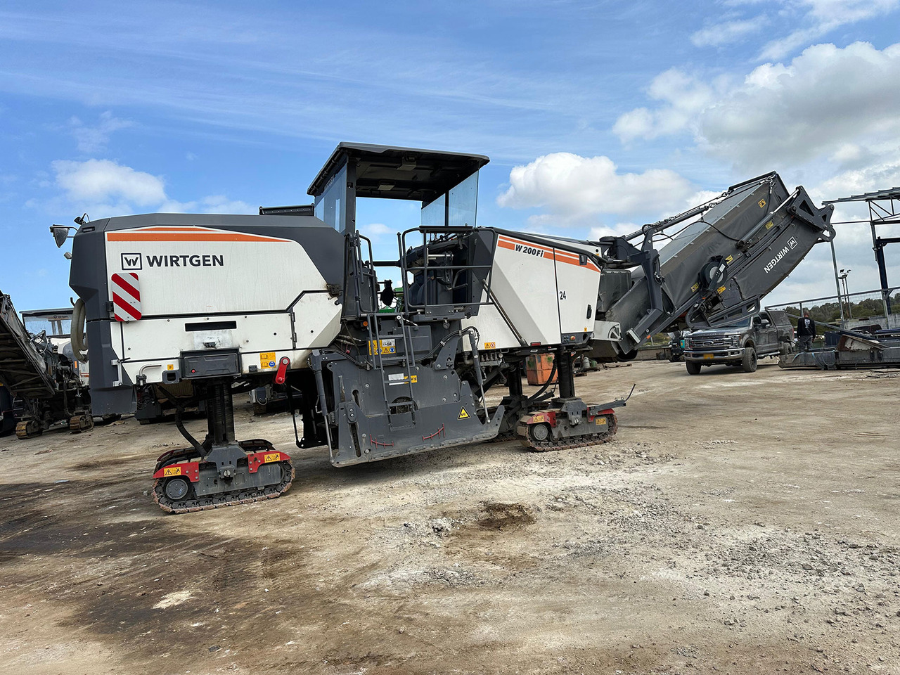 Wirtgen W 200 Fi - Fraiseuse à froid: photos 4 Wirtgen W 200 Fi - Fraiseuse à froid: photos 4