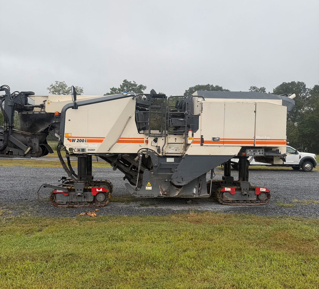 Wirtgen W 200 I - Fraiseuse à froid: photos 3 Wirtgen W 200 I - Fraiseuse à froid: photos 3