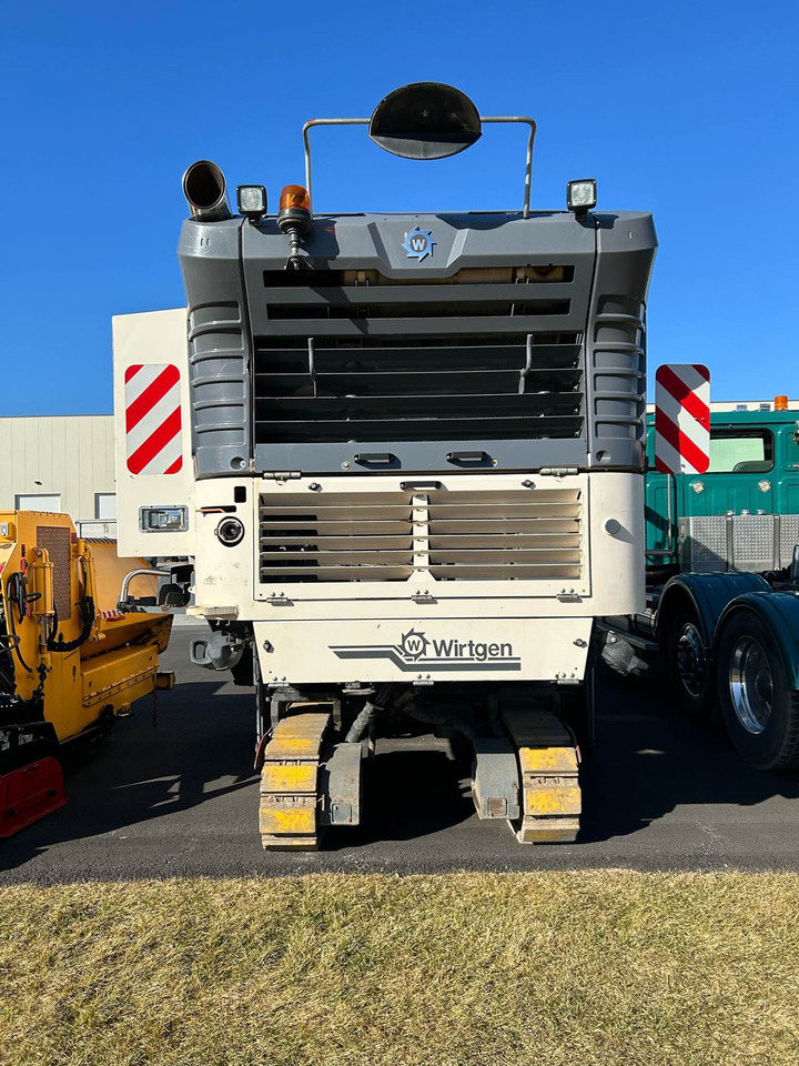 Wirtgen W 200 I - Fraiseuse à froid: photos 4 Wirtgen W 200 I - Fraiseuse à froid: photos 4
