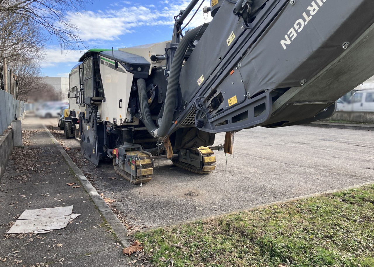 Wirtgen W 210 FI - Fraiseuse à froid: photos 5 Wirtgen W 210 FI - Fraiseuse à froid: photos 5