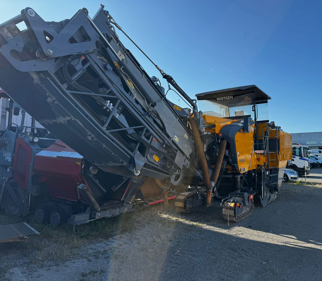 Wirtgen W 210 XP - Fraiseuse à froid: photos 2 Wirtgen W 210 XP - Fraiseuse à froid: photos 2