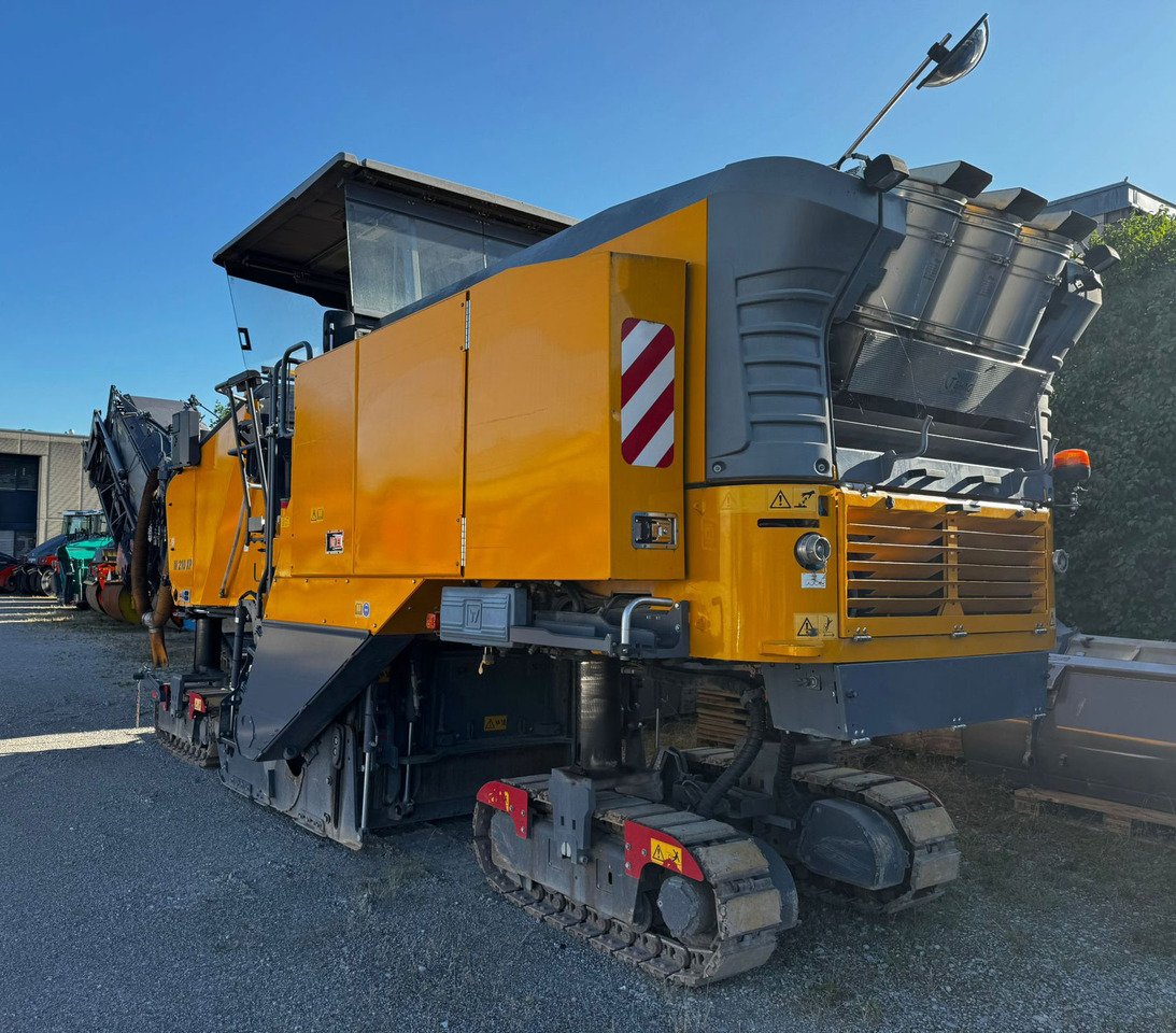 Wirtgen W 210 XP - Fraiseuse à froid: photos 4 Wirtgen W 210 XP - Fraiseuse à froid: photos 4