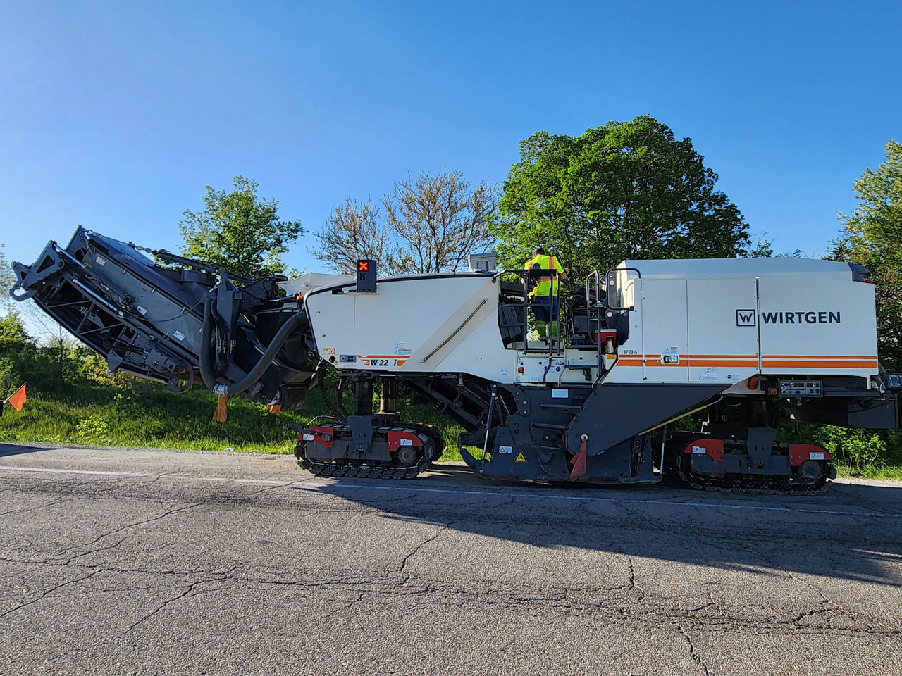Wirtgen W 220 I - Fraiseuse à froid: photos 1 Wirtgen W 220 I - Fraiseuse à froid: photos 1
