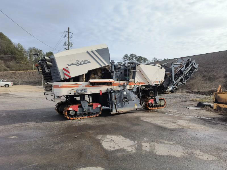 Wirtgen W 220 - Fraiseuse à froid: photos 3 Wirtgen W 220 - Fraiseuse à froid: photos 3