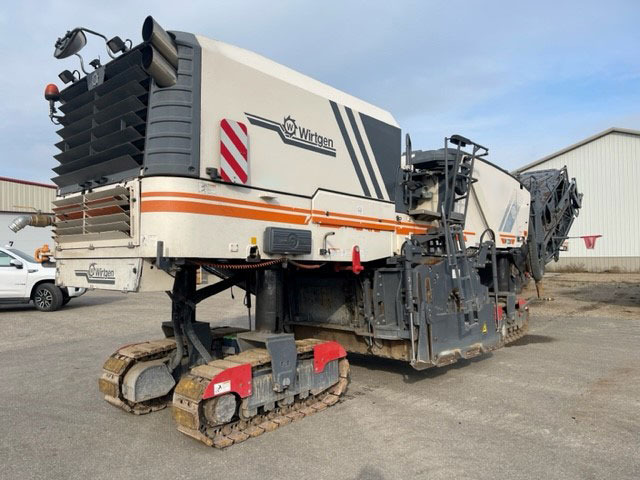 Wirtgen W 220 - Fraiseuse à froid: photos 2 Wirtgen W 220 - Fraiseuse à froid: photos 2