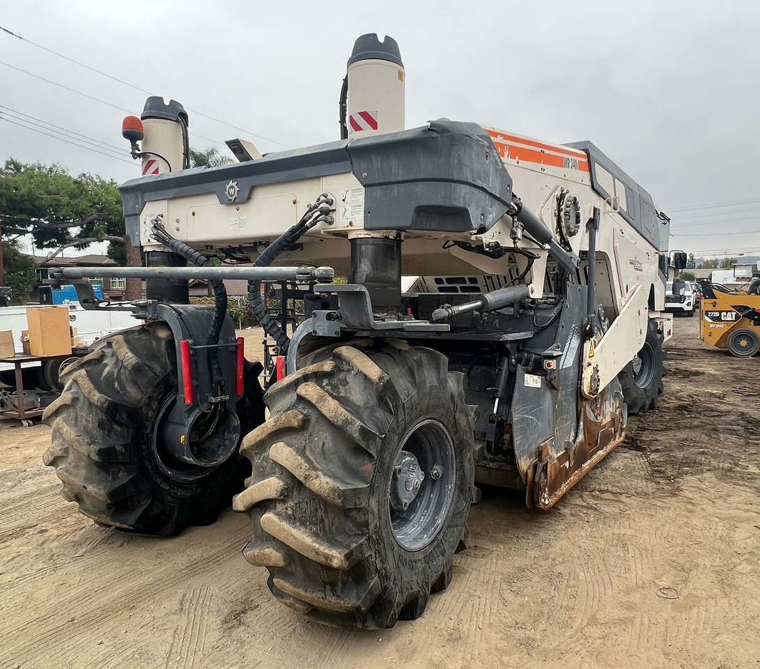 Wirtgen WR 240 I - Stabilisateur: photos 5 Wirtgen WR 240 I - Stabilisateur: photos 5