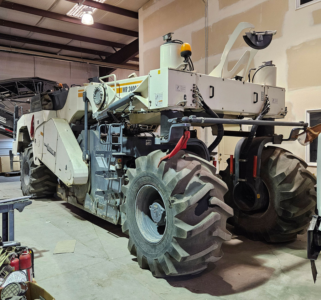 Wirtgen WR 2400 - Stabilisateur: photos 1 Wirtgen WR 2400 - Stabilisateur: photos 1