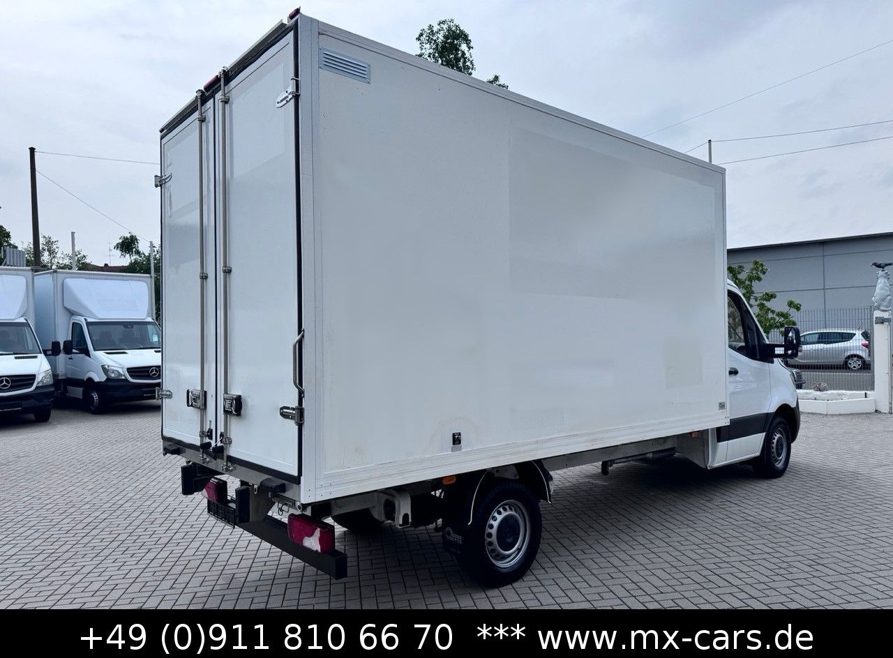 Mercedes-Benz Sprinter 314 Möbel Maxi 4,32 m 22 m³ No. 316-36 - Fourgon grand volume: photos 5 Mercedes-Benz Sprinter 314 Möbel Maxi 4,32 m 22 m³ No. 316-36 - Fourgon grand volume: photos 5