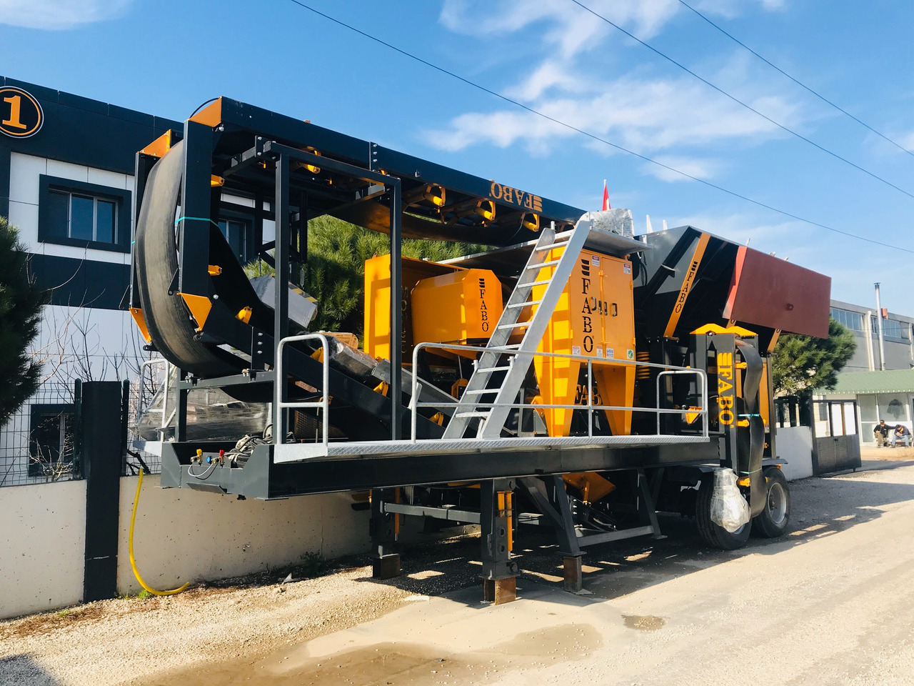 FABO Mobile crusher - Concasseur mobile: photos 2 FABO Mobile crusher - Concasseur mobile: photos 2