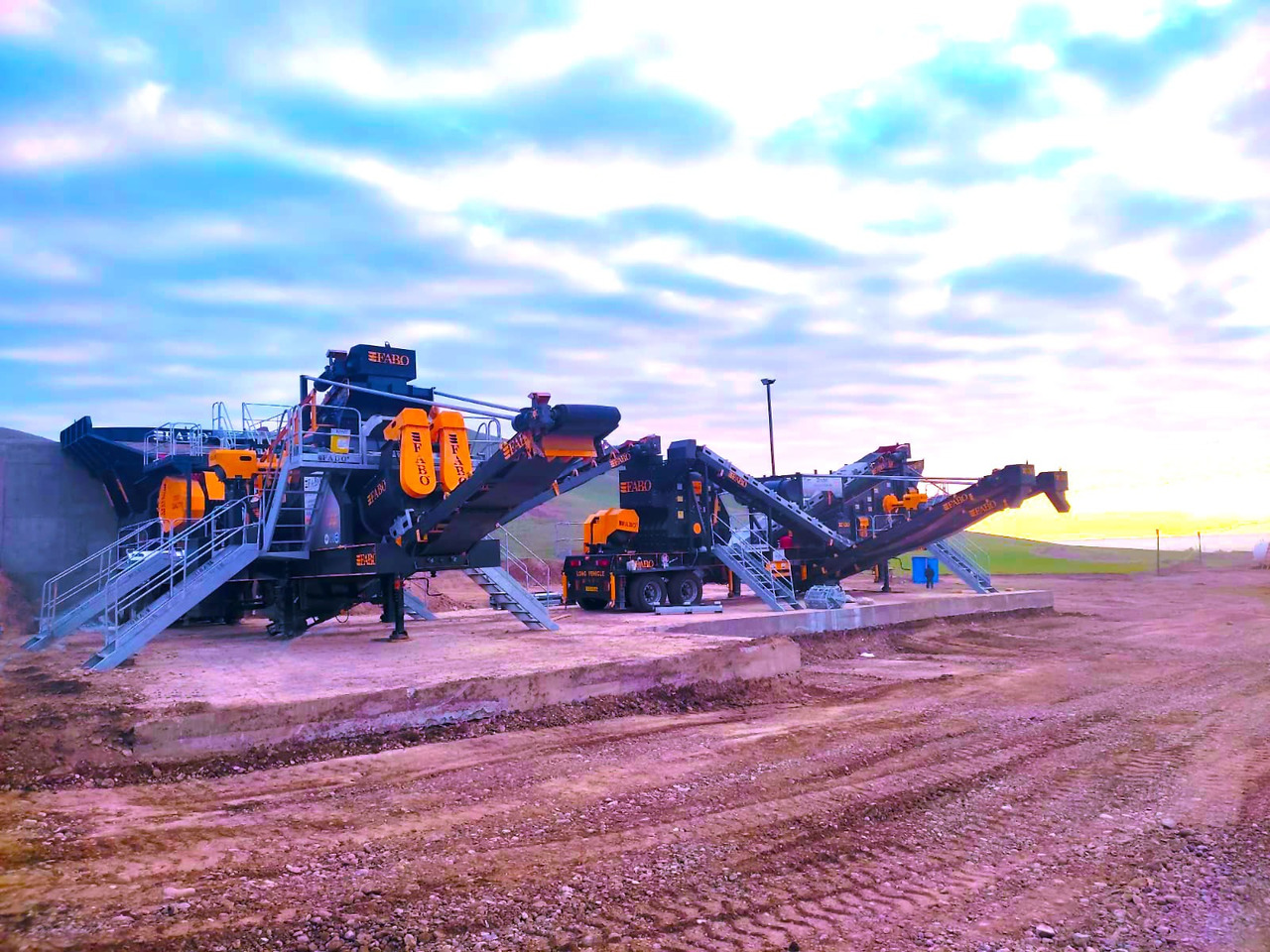 FABO Mobile crusher - Concasseur mobile: photos 2 FABO Mobile crusher - Concasseur mobile: photos 2