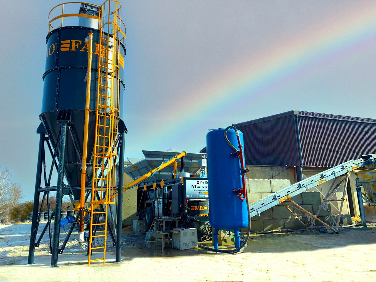 FABO mobile concrete batching plant - Centrale à béton: photos 2 FABO mobile concrete batching plant - Centrale à béton: photos 2