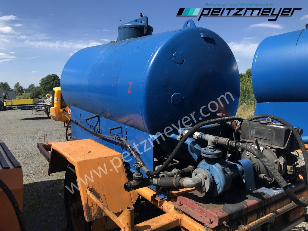 BATHE 1 Achs Anhänger Bitum / Teerkocher - 2,8 m³ Hatz Diesel-Motor 1 D 42 Z - Remorque citerne: photos 2 BATHE 1 Achs Anhänger Bitum / Teerkocher - 2,8 m³ Hatz Diesel-Motor 1 D 42 Z - Remorque citerne: photos 2