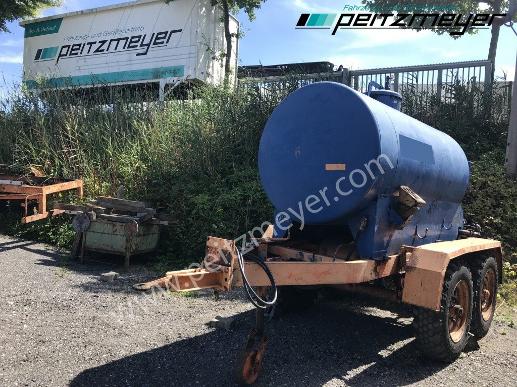 BATHE TANDEMANHÄNGER Bitum / Teerkocher 2,8 m³ - Répandeuse: photos 2 BATHE TANDEMANHÄNGER Bitum / Teerkocher 2,8 m³ - Répandeuse: photos 2