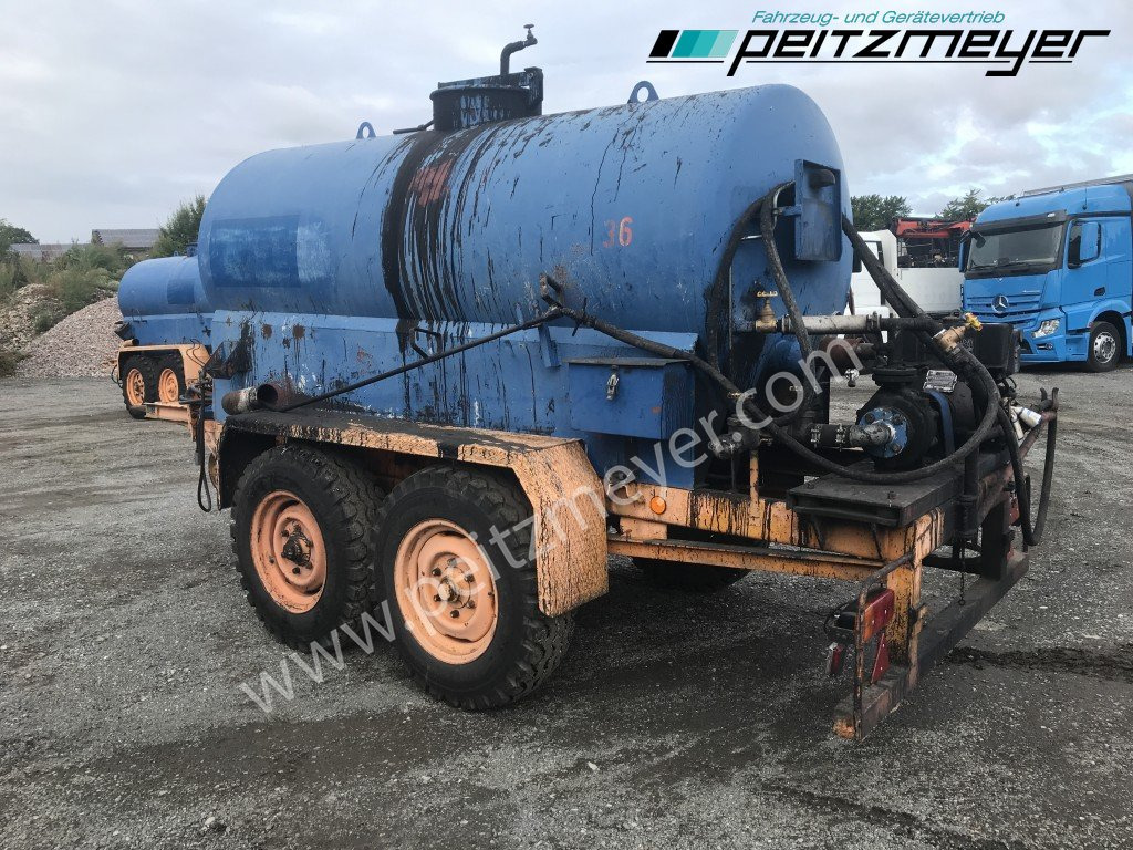 BATHE TANDEMANHÄNGER Bitum / Teerkocher 3,5 m³ - Répandeuse: photos 2 BATHE TANDEMANHÄNGER Bitum / Teerkocher 3,5 m³ - Répandeuse: photos 2