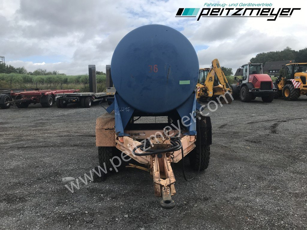 BATHE TANDEMANHÄNGER Bitum / Teerkocher 3,5 m³ - Répandeuse: photos 5 BATHE TANDEMANHÄNGER Bitum / Teerkocher 3,5 m³ - Répandeuse: photos 5