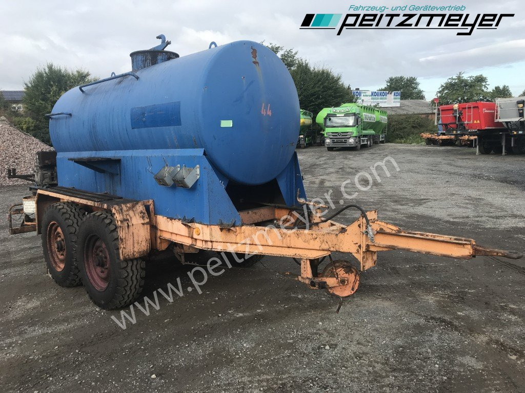BATHE TANDEMANHÄNGER Bitum / Teerkocher 3,5 m³ Hatz Diesel-Motor 1 B 40 - Répandeuse: photos 3 BATHE TANDEMANHÄNGER Bitum / Teerkocher 3,5 m³ Hatz Diesel-Motor 1 B 40 - Répandeuse: photos 3