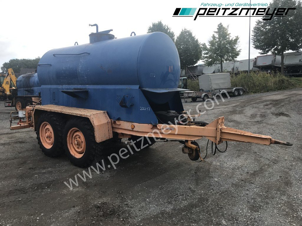 BATHE TANDEMANHÄNGER Bitum / Teerkocher 3,5 m³ Hatz Diesel-Motor 1 B 40 - Répandeuse: photos 4 BATHE TANDEMANHÄNGER Bitum / Teerkocher 3,5 m³ Hatz Diesel-Motor 1 B 40 - Répandeuse: photos 4