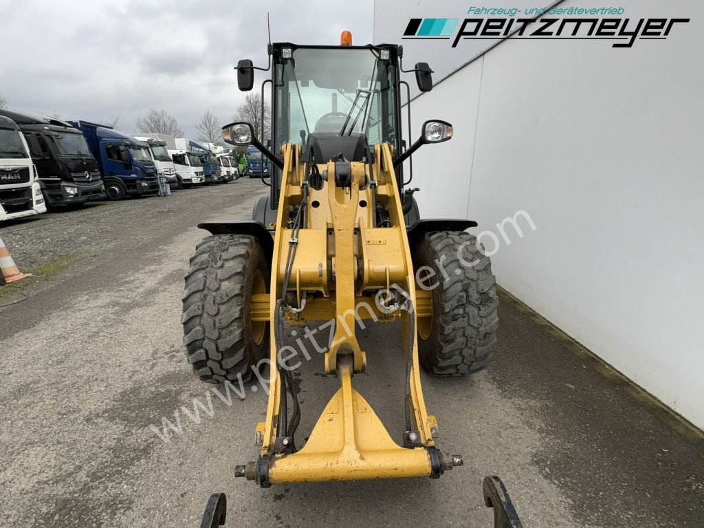 CAT Radlader 908 M Palettengabel +4in1 Schaufel 20 km/h - Chargeuse sur pneus: photos 5 CAT Radlader 908 M Palettengabel +4in1 Schaufel 20 km/h - Chargeuse sur pneus: photos 5