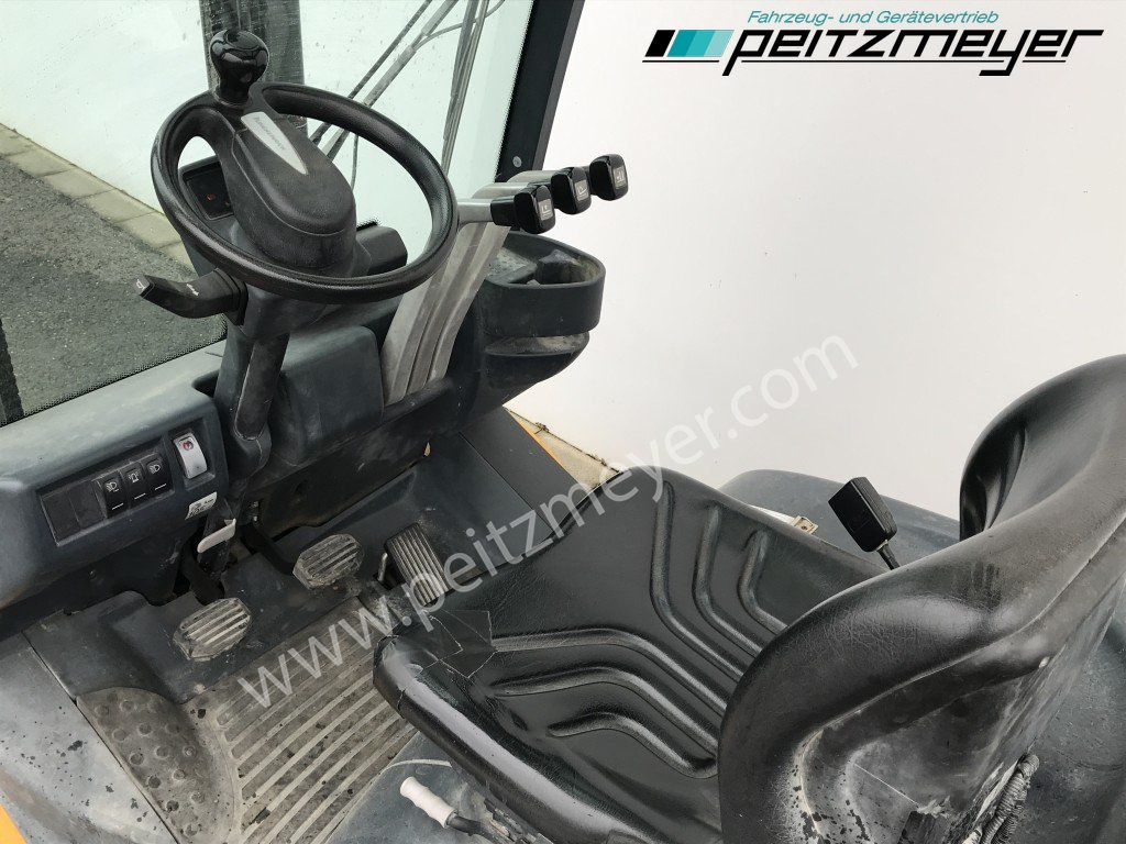 Chariot élévateur diesel JUNGHEINRICH Gabelstapler DFG 425: photos 20 Chariot élévateur diesel JUNGHEINRICH Gabelstapler DFG 425: photos 20