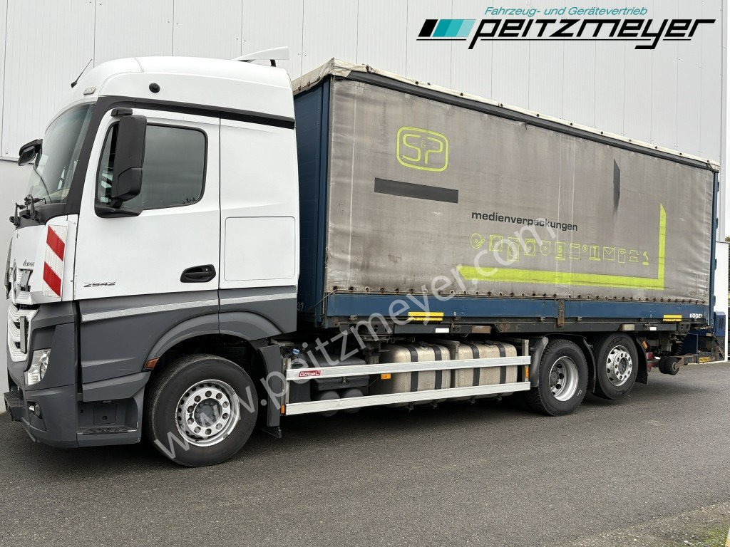 MERCEDES-BENZ Actros 2542 LL BDF Pritsche + Mitnahmestapler komplett - Camion à rideaux coulissants: photos 1 MERCEDES-BENZ Actros 2542 LL BDF Pritsche + Mitnahmestapler komplett - Camion à rideaux coulissants: photos 1