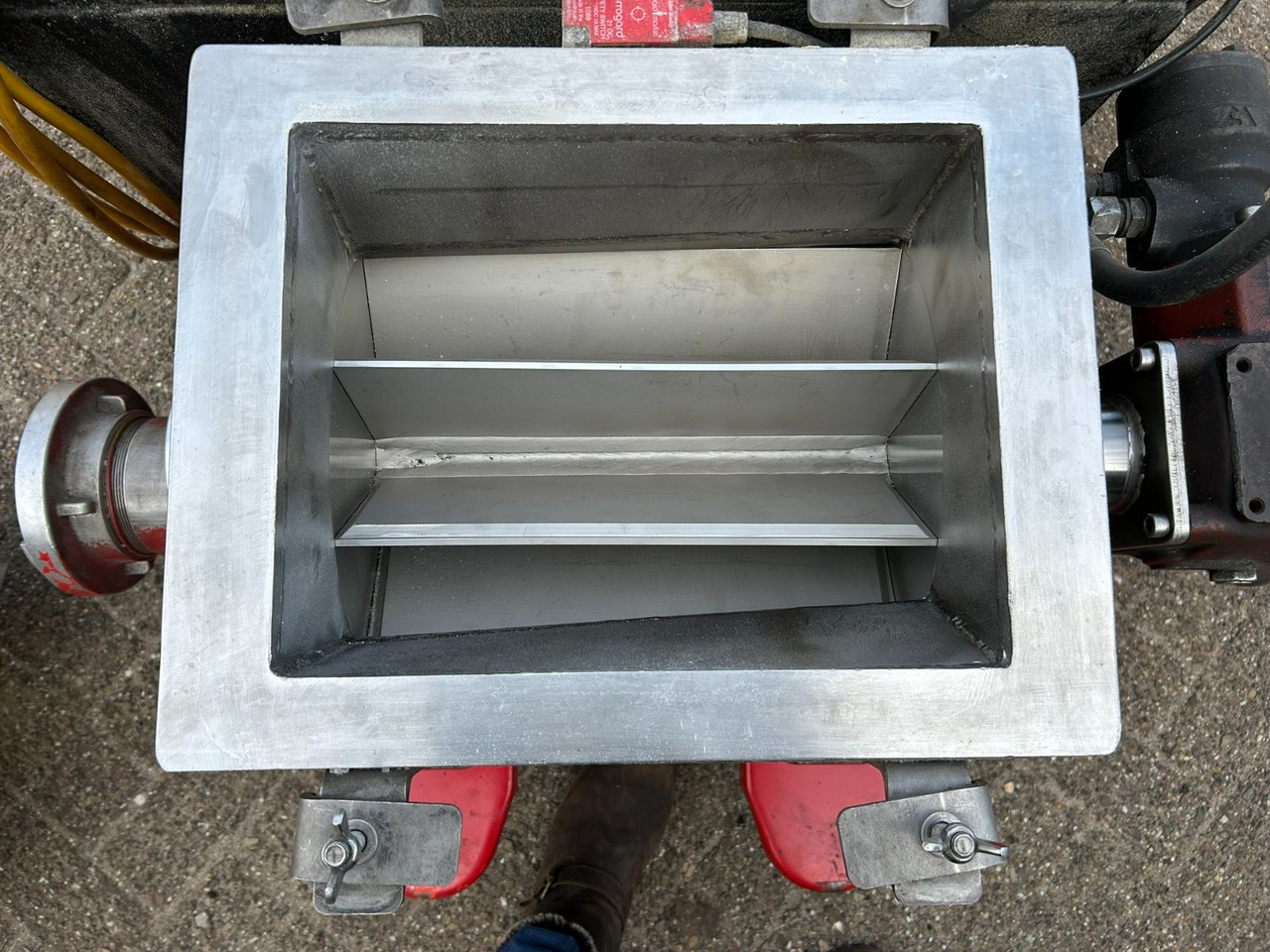 Overige mobile EBC rotory - electr/hydro unit zelf suport 380 v / agrarisch - Accessoire pour Machine agricole: photos 3 Overige mobile EBC rotory - electr/hydro unit zelf suport 380 v / agrarisch - Accessoire pour Machine agricole: photos 3