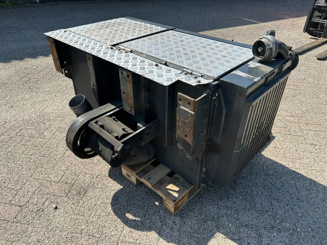 Ingersoll Rand Silo Compressor / CVS 1100 cub / 2.2 bar / Cooler / pto axle / air filter - Compresseur de climatisation pour Camion: photos 5 Ingersoll Rand Silo Compressor / CVS 1100 cub / 2.2 bar / Cooler / pto axle / air filter - Compresseur de climatisation pour Camion: photos 5