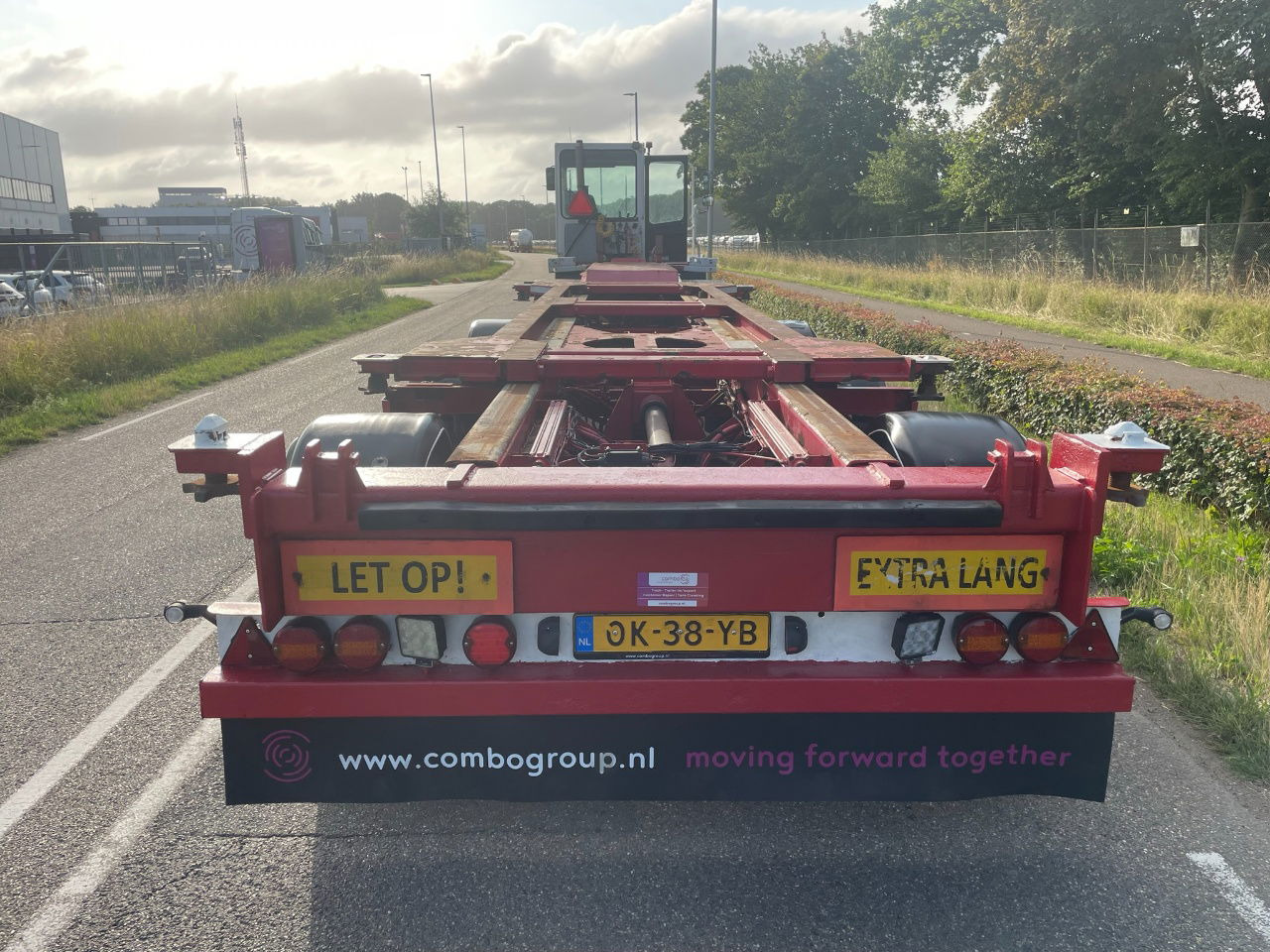 Renders ROC 16.27 CC X steering / Disc brakes /Lifting axle 20-30-40-45 FT HC - Semi-remorque porte-conteneur/ Caisse mobile: photos 3 Renders ROC 16.27 CC X steering / Disc brakes /Lifting axle 20-30-40-45 FT HC - Semi-remorque porte-conteneur/ Caisse mobile: photos 3