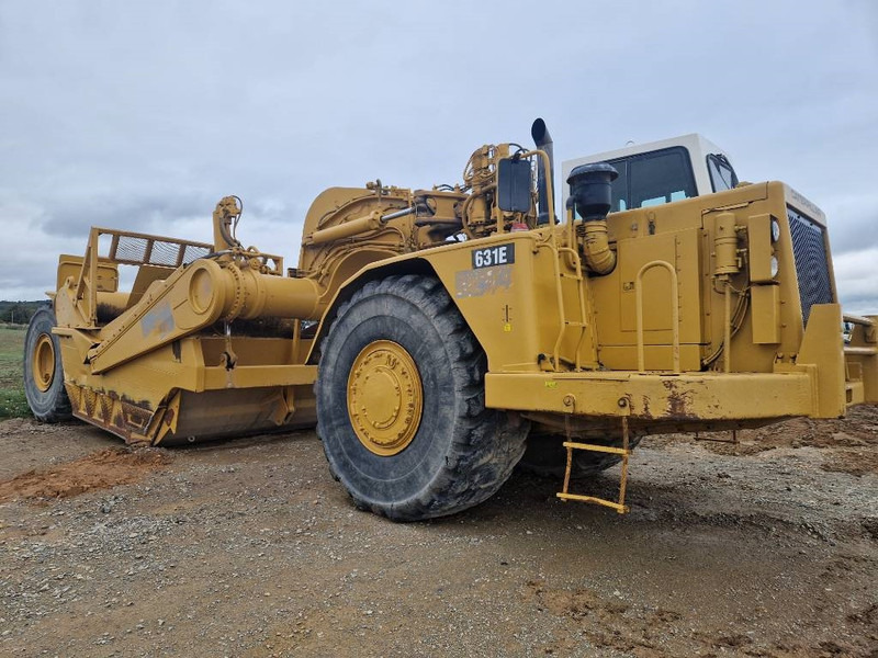 Cat 631 E (3 pieces available soon) - Décapeuse: photos 4 Cat 631 E (3 pieces available soon) - Décapeuse: photos 4