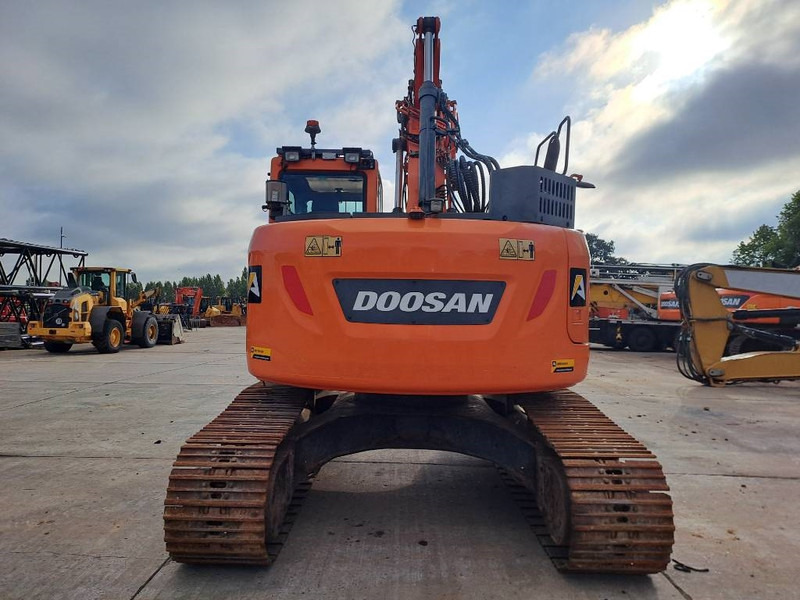 Doosan DX 235 LCR-5 - Pelle sur chenille: photos 3 Doosan DX 235 LCR-5 - Pelle sur chenille: photos 3