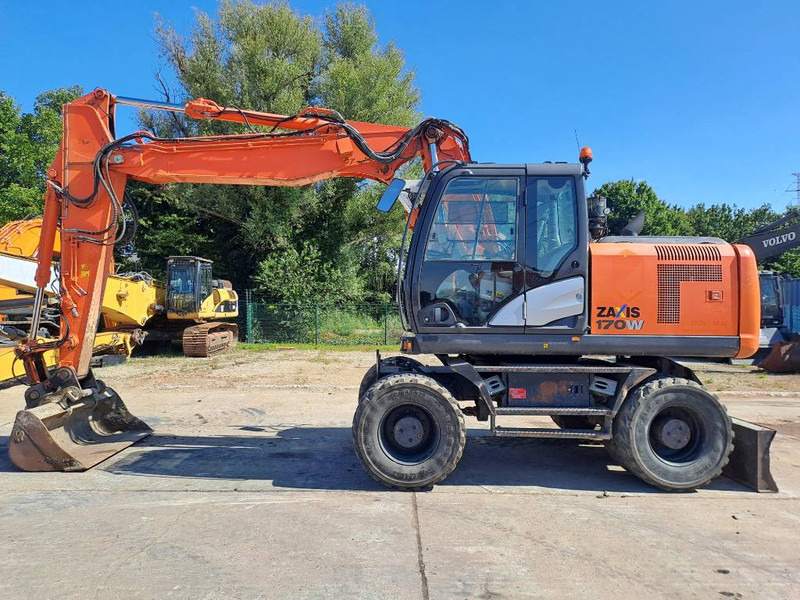 Hitachi ZX 170 W-5 B - Pelle sur pneus: photos 1 Hitachi ZX 170 W-5 B - Pelle sur pneus: photos 1