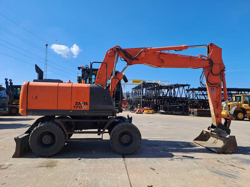 Hitachi ZX 170 W-5 B - Pelle sur pneus: photos 5 Hitachi ZX 170 W-5 B - Pelle sur pneus: photos 5