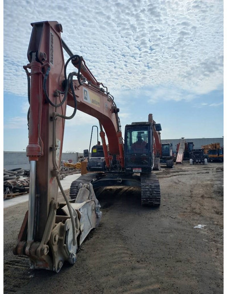 Hitachi ZX220LC (Abu Dhabi) - Pelle sur chenille: photos 5 Hitachi ZX220LC (Abu Dhabi) - Pelle sur chenille: photos 5