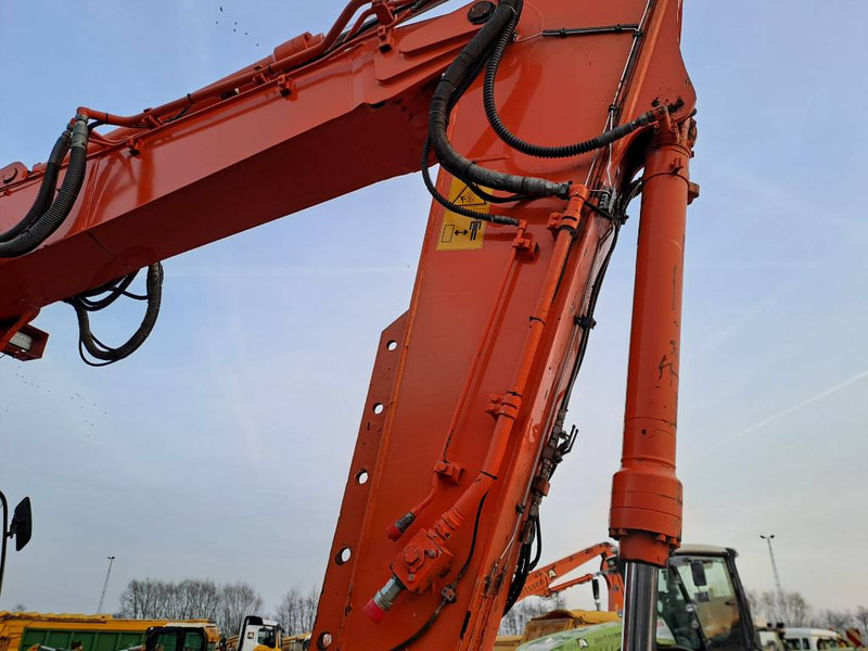 Pelle sur chenille Hitachi ZX225USLC-5B (Trimble GPS Prepared): photos 9