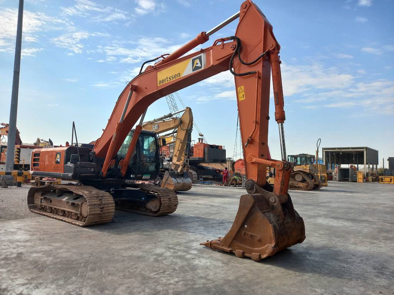 Hitachi ZX350H-5G (Abu Dhabi) - Pelle sur chenille: photos 5 Hitachi ZX350H-5G (Abu Dhabi) - Pelle sur chenille: photos 5