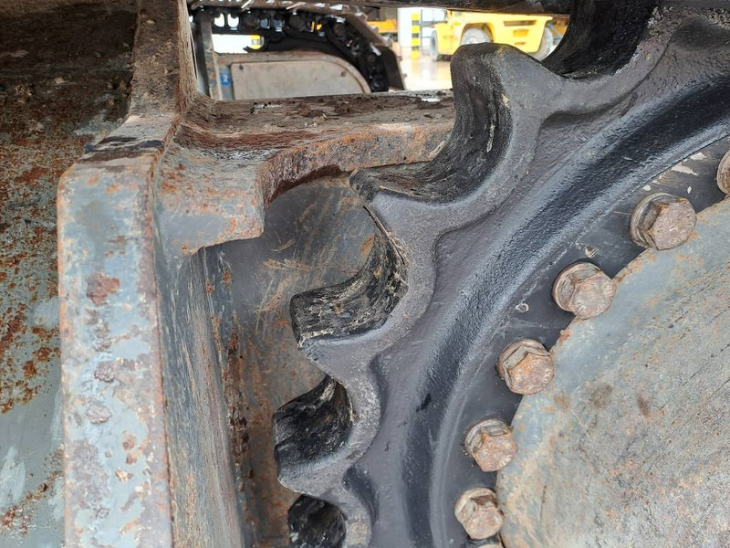 Pelle sur chenille Liebherr R 946: photos 13 Pelle sur chenille Liebherr R 946: photos 13