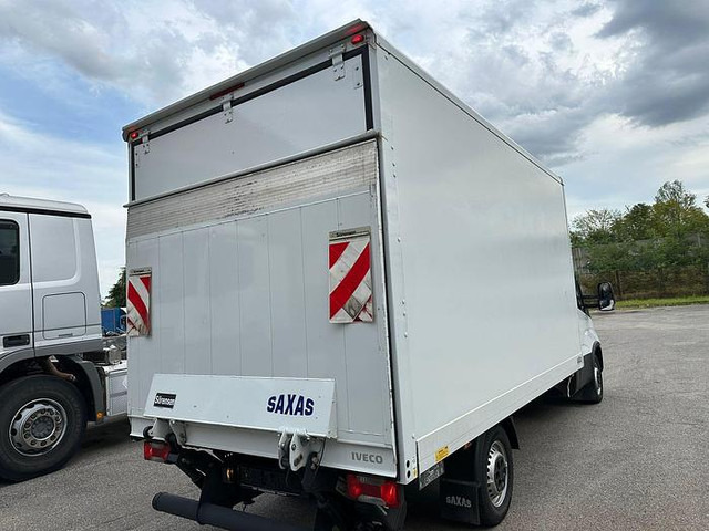 Iveco 35S16 - Fourgon grand volume: photos 3 Iveco 35S16 - Fourgon grand volume: photos 3
