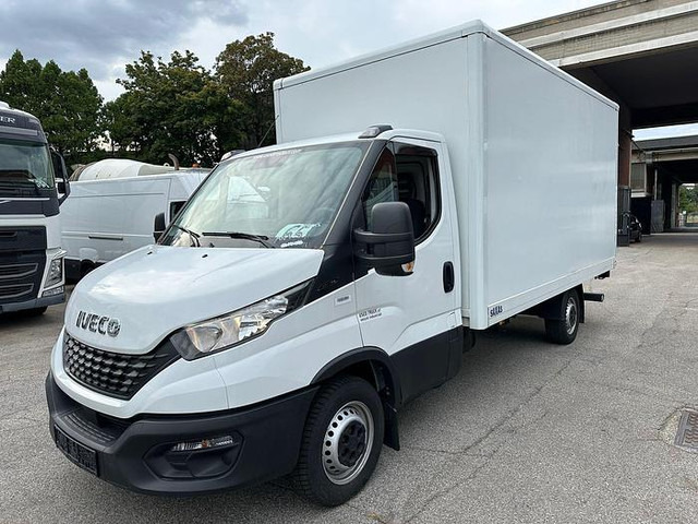 Iveco 35S16 - Fourgon grand volume: photos 2 Iveco 35S16 - Fourgon grand volume: photos 2