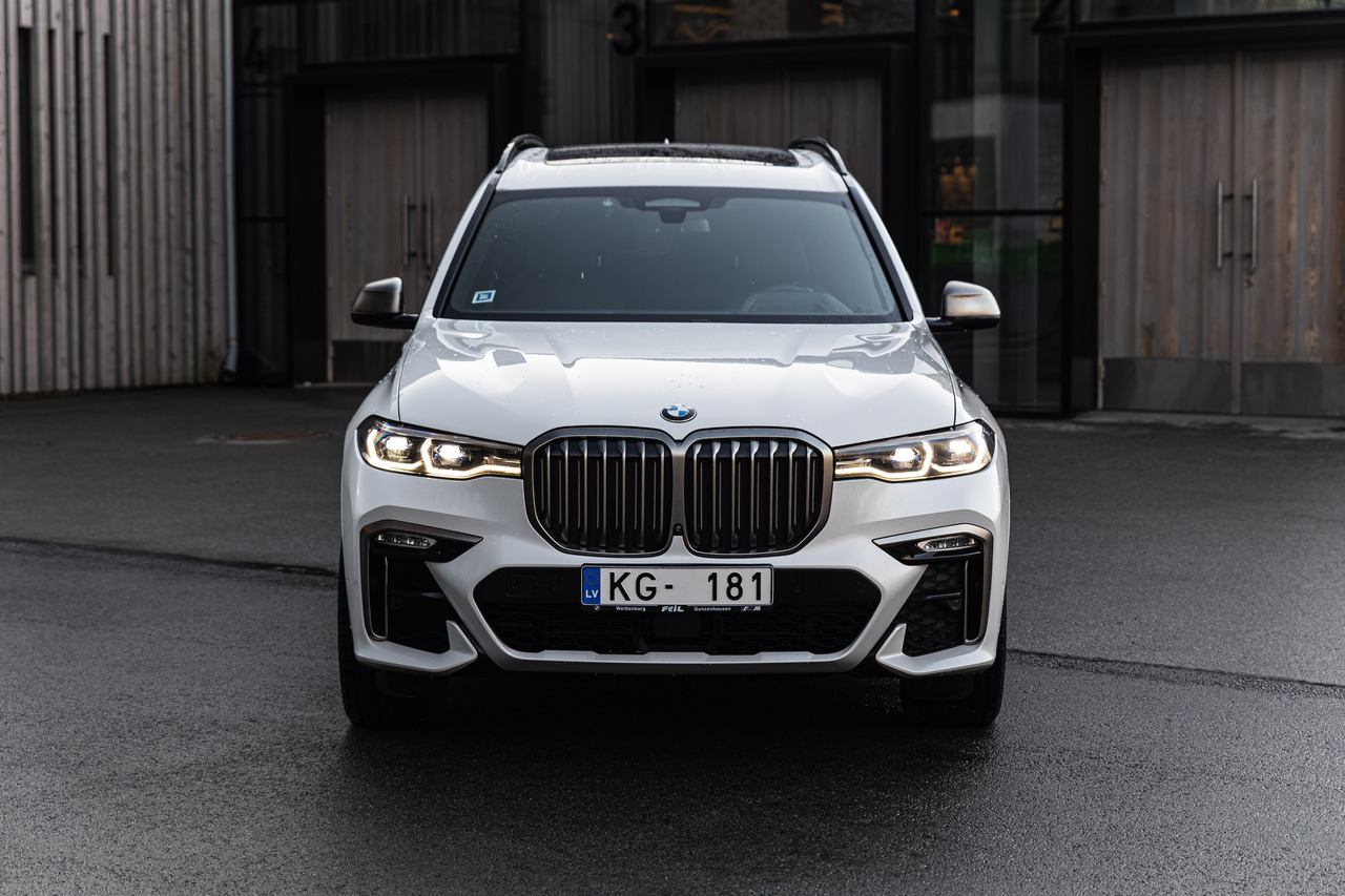 BMW X7 M50D X Drive M package, 6 seats - Voiture: photos 2 BMW X7 M50D X Drive M package, 6 seats - Voiture: photos 2