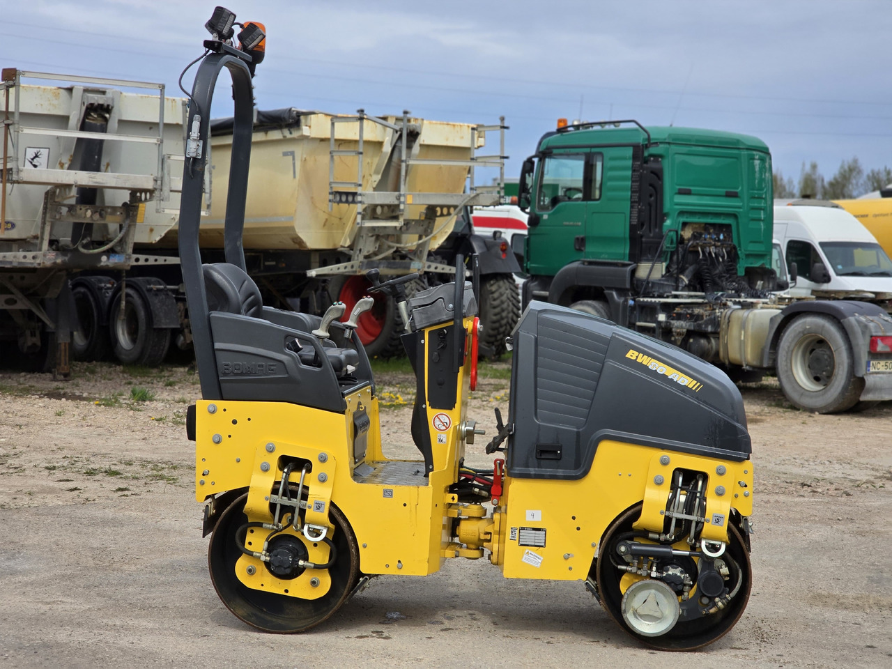 BOMAG BW80-AD5 - Mini compacteur: photos 2 BOMAG BW80-AD5 - Mini compacteur: photos 2