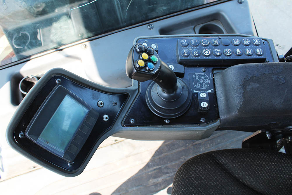 CATERPILLAR CD10 - Rouleau compresseur: photos 3 CATERPILLAR CD10 - Rouleau compresseur: photos 3