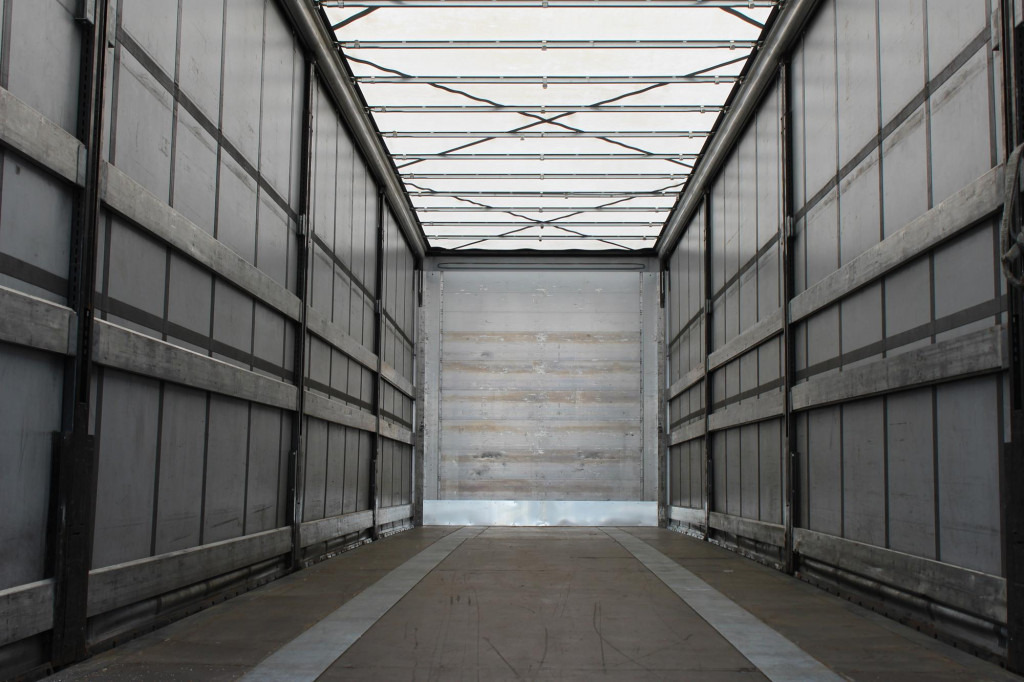 KOEGEL Standard Plane 2,75h Liftachse Edscha Miete-Rent - Semi-remorque rideaux coulissants: photos 2 KOEGEL Standard Plane 2,75h Liftachse Edscha Miete-Rent - Semi-remorque rideaux coulissants: photos 2